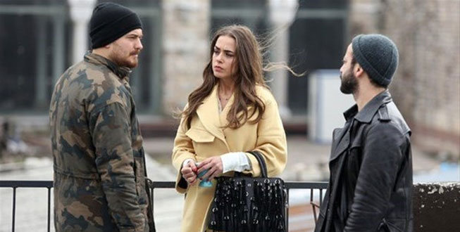 Bursalı oyuncudan mest eden poz!