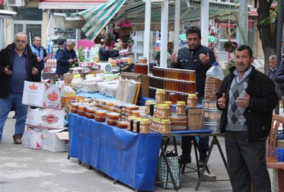 Keles Pazarı her cuma “Bereket Duası” ile açılıyor