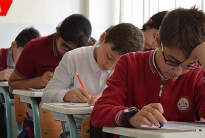 Bu okulda sınavlar öğretmensiz yapılıyor
