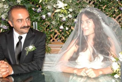 Belçim Bilgin’den eski eşe öpücük!