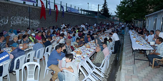 Mustafakemalpaşa Orta Mahalle’de iftar bereketi Mustafakemalpaşa Orta Mahalle’de iftar bereketi