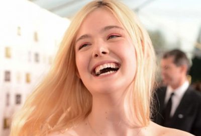 Ünlü oyuncu kıyafeti yüzünden bayıldı!