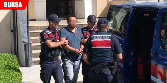 İftar vakti baskın! Pencereden kaçarken yakalandı