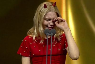 13 yaşından önce bunu yaptığı için cezalandırıldı!