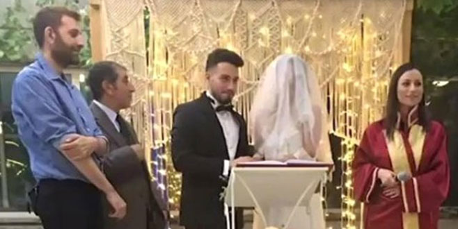 Sosyal medya fenomeni evlendi! İşte düğünden ilk kareler
