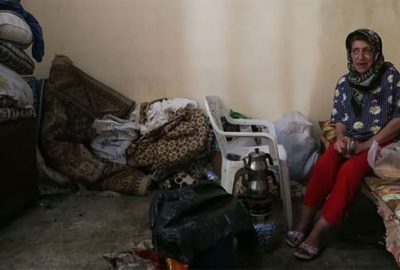 Kanser hastası felçli kadının tek odada yaşam mücadelesi