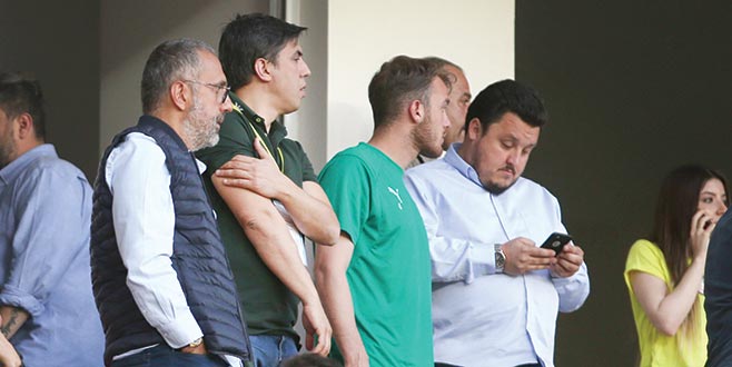 Ertuğrul tribünde kahroldu