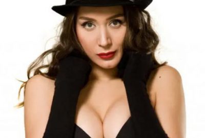 Ece Gürsel: Soyunduğum için pişmanım