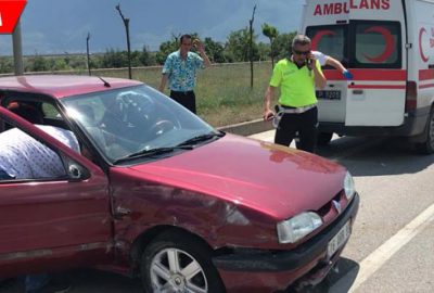 Otomobil yan yattı: 2 yaralı