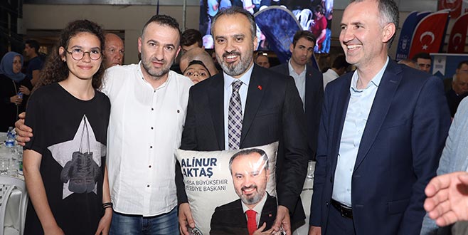 İnegöllülerle iftarda buluştu