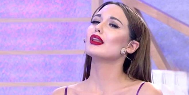 Üstsüz pozuyla takipçilerini isyan ettirdi