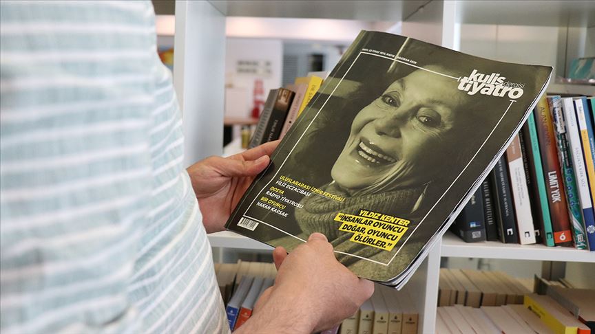 Tiyatro ve sinema sanatçısı Yıldız Kenter: Tiyatro, insanı insana yaklaştırır Tiyatro ve sinema sanatçısı Yıldız Kenter: Tiyatro, insanı insana yaklaştırır