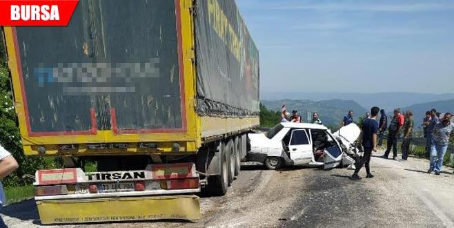 TIR ile otomobil çarpıştı: 1 ölü, 1 yaralı
