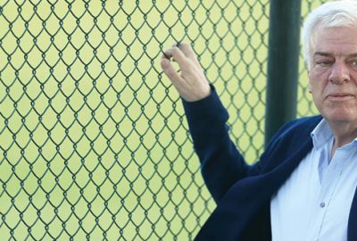 Kendini denetletiyor