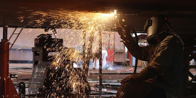 Sanayide çarklar yavaşladı