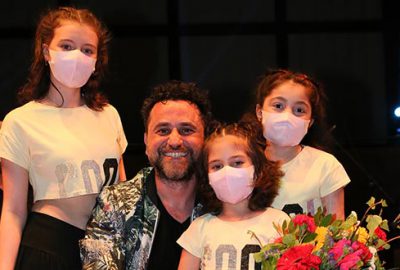 Çocukların mutluluğuna ortak oldu