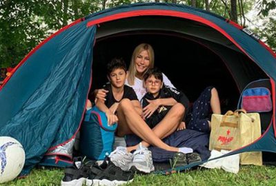 Çocuklarıyla kampta