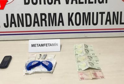 Uyuşturucu tacirleri, jandarmadan kaçamadı: 3 gözaltı