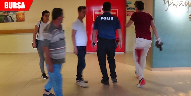 Motosiklete ara gazı vermedi diye arkadaşını bıçakladı