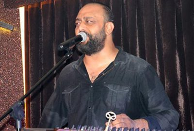 Ünlü şarkıcı hayatını kaybetti