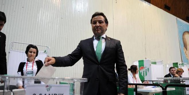 Mesut Mestan tek aday