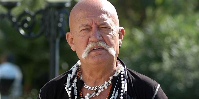 Türk sinemasının unutulmaz karakter oyuncusu: Sümer Tilmaç Türk sinemasının unutulmaz karakter oyuncusu: Sümer Tilmaç