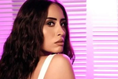 Ünlü şarkıcının kızı boşandığı eşiyle beraber olduğunu itiraf etti