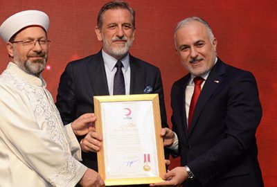 Türk Kızılay’ından BTSO’ya altın madalya