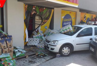 Vitesi karıştırdı, markete daldı: 2 yaralı