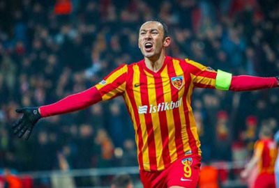 Umut Gazişehir’e gidiyor