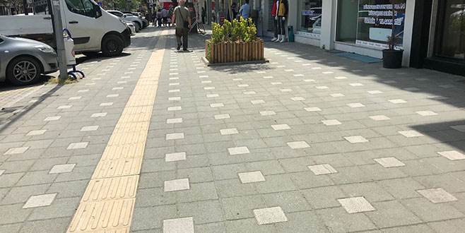 Orhangazi’de kaldırım işgaline geçit yok