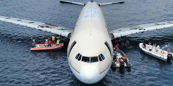 Saros Körfezi’nde dev yolcu uçağı batırıldı