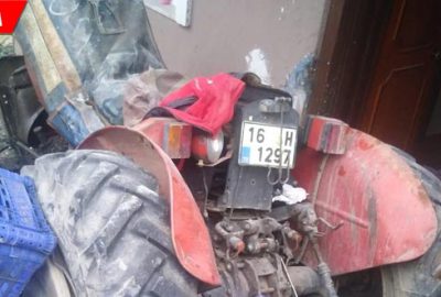 Freni boşalan traktör 2 yaşındaki çocuğa çarptı