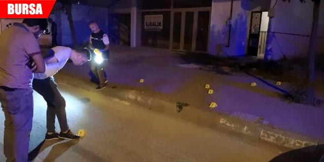 Evinin önünde silahlı saldırıya uğradı