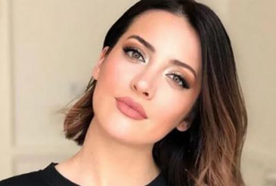 İrem Sak’tan mayolu poz