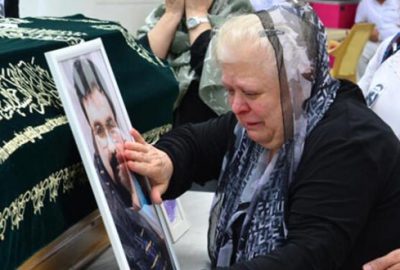 En acı veda! Usta sanatçı gözyaşlarına boğuldu