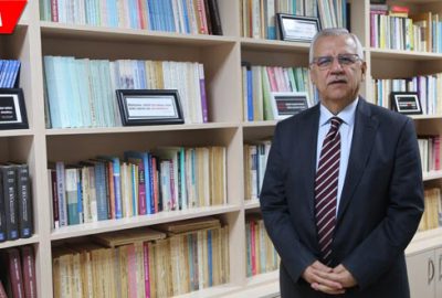 40 yıllık birikimini liseye bağışladı