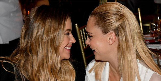 Ünlü model ilişkisini ilan etti!