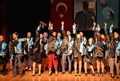 Keles MYO’da mezuniyet coşkusu