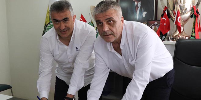 Altıparmak imzaladı