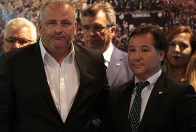 Mesut Mestan ve yeni yönetim mazbatasını aldı