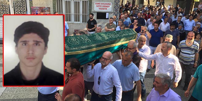 Kaymakam babanın feryadı: ‘Oğlumu koruyamadım ne derler bana’ Kaymakam babanın feryadı: ‘Oğlumu koruyamadım ne derler bana’