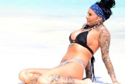 Ünlü televizyon yıldızı çıplak görüntülerini satışa çıkardı!