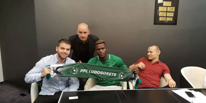 Badji formayı giydi Badji formayı giydi