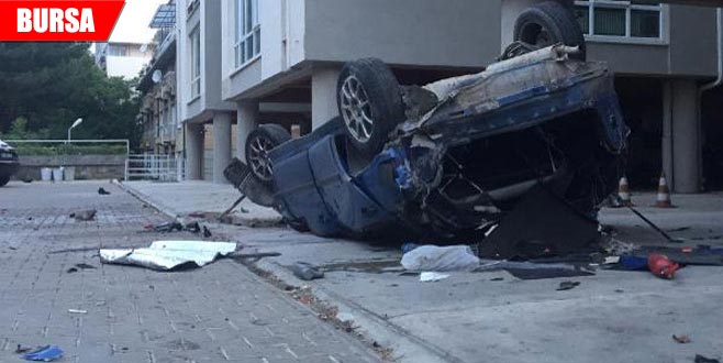 Otomobil apartman bahçesine uçtu!