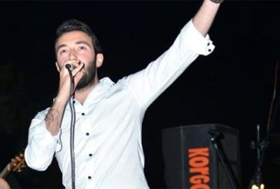 Ünlü şarkıcı haberi duyurdu! 20 bin kişi aynı anda bağırmaya başladı