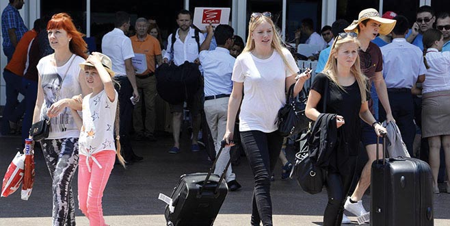 Antalya’ya Rus akını