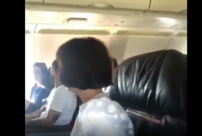 Bursalı oyuncu uçakta büyük panik yaşadı!