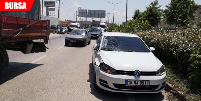 Yolun karşısına geçerken canından oldu