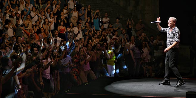 Levent Yüksel’le romantik gece